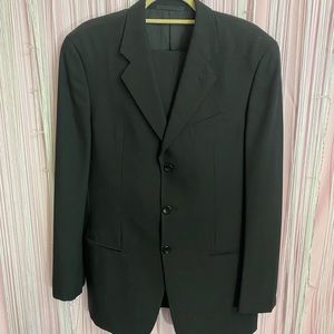 Armani Collezioni Men’s Black Suit